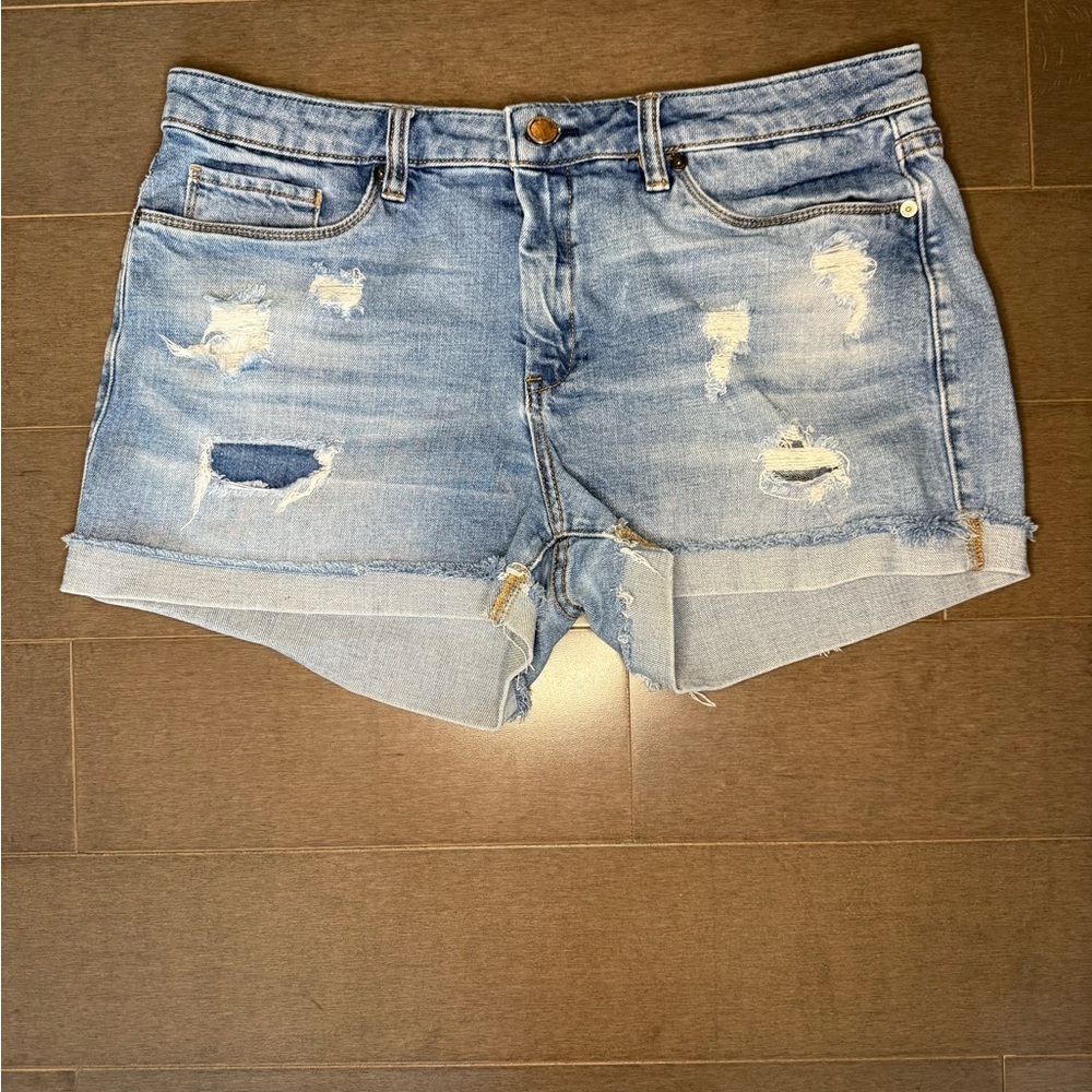 BLANK NYC Tomboy Short